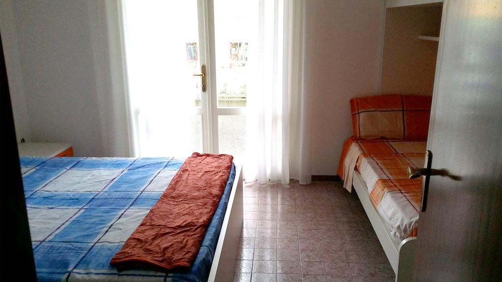 Villa Malaga Каорле Экстерьер фото